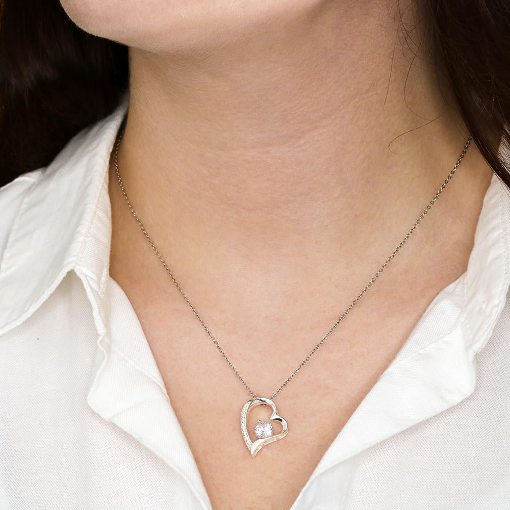 Forever Love Necklace To My Mom – Perfect Mother's Day Gift